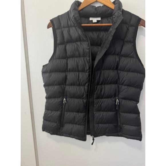 Charter Club Packable Black Hooded Down Puffer Vest Size Medium - Picture 10 of 12